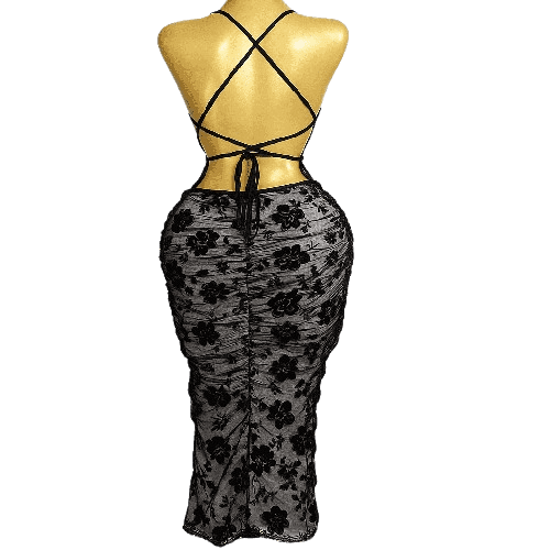 20250921_2053_Elegant-Mannequin-Display_remix_01k5ppedy6erjr98128tq2kaea-removebg-preview